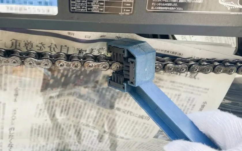チェーン掃除用ブラシ